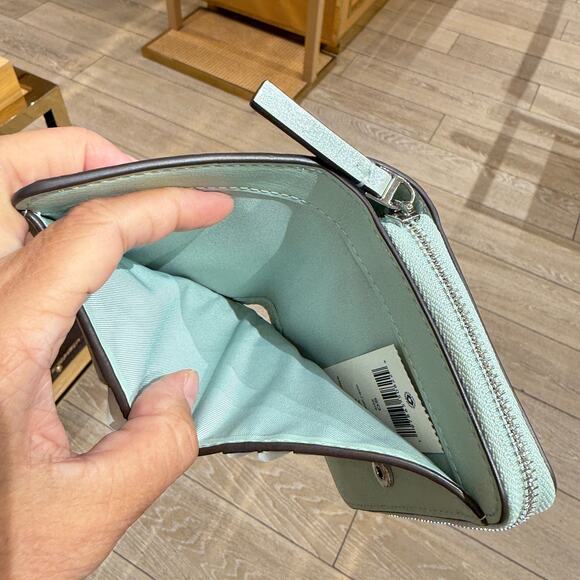Tory Burch Emerson Shiny Textured Mini Wallet 177015 Mint Drop $195 - Picture 4 of 6